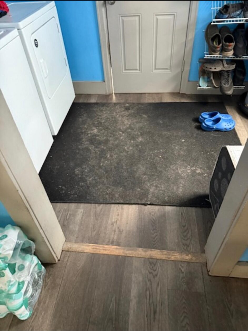 Clean entryway floor after professional cleaning